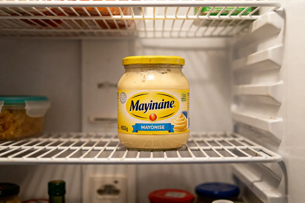 Conservation mayonnaise industrielle : durée, astuces et erreurs à éviter